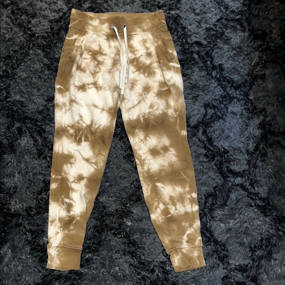 Lululemon Athletica Tie-Dye Joggers - Tan and Cream